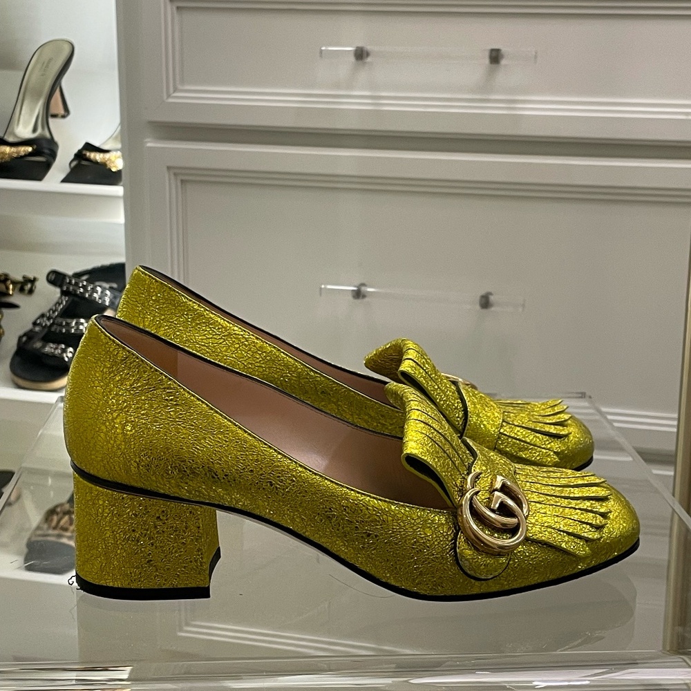 Gucci Loafer Gold Leather with Fringe size 8.5/ 38 1/2